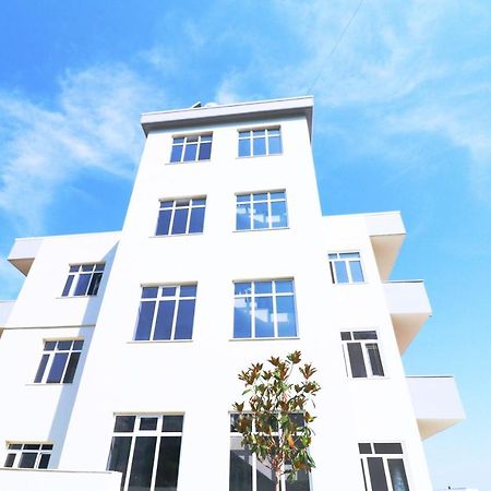 Hotel Kristal Влёра Экстерьер фото