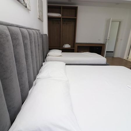 Hotel Kristal Влёра Экстерьер фото