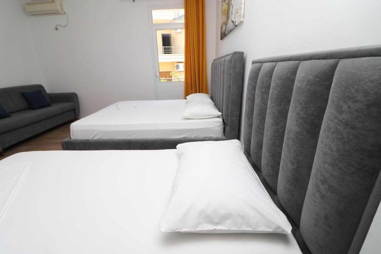 Hotel Kristal Влёра Экстерьер фото